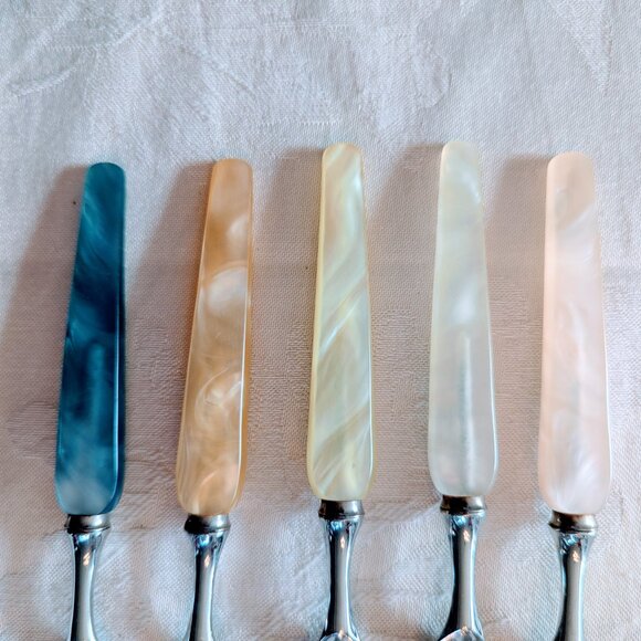 Lot of 6 VTG German MCM Dessert Bakelite Set Pyraline Cake Lifter Cake Forks - Picture 2 of 10